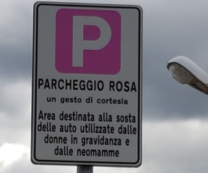 parcheggio-rosa-1
